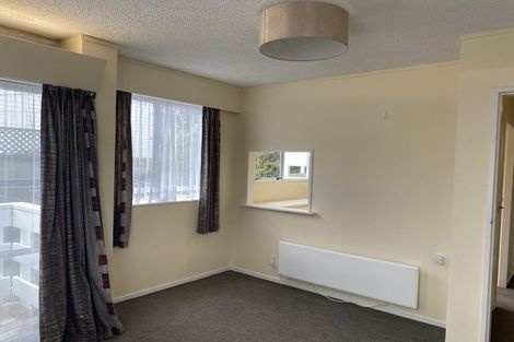 Photo of property in 5 Hawker Street, Mount Victoria, Wellington, 6011