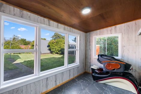 Photo of property in 14 Ferguson Street, Levin, 5510