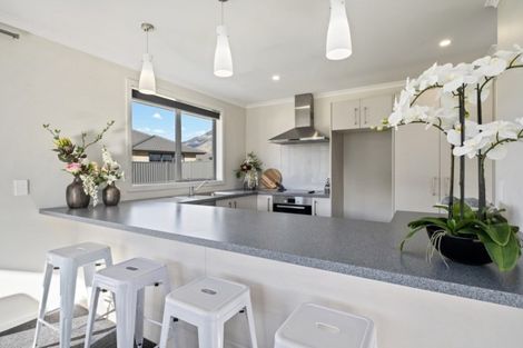 Photo of property in 2 Banbury Terrace, Lower Shotover, Queenstown, 9304