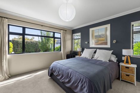 Photo of property in 65 Hikanui Drive, Havelock North, 4130