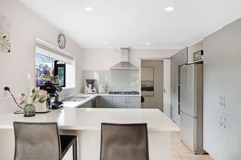 Photo of property in 15 Seneca Court, Golflands, Auckland, 2013
