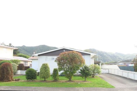 Photo of property in 25 Clouston Park Road, Clouston Park, Upper Hutt, 5018