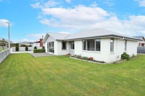 Photo of property in 12 Queen Street, Winton, 9720