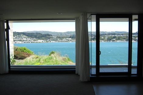 Photo of property in Shelley Bay Terraces, 1/61 Maupuia Road, Maupuia, Wellington, 6022