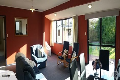 Photo of property in 6 Orchard Place, Lynmore, Rotorua, 3010