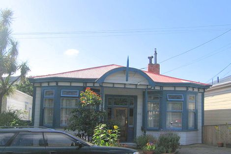 Photo of property in 23 Myrtle Crescent, Mount Cook, Wellington, 6021