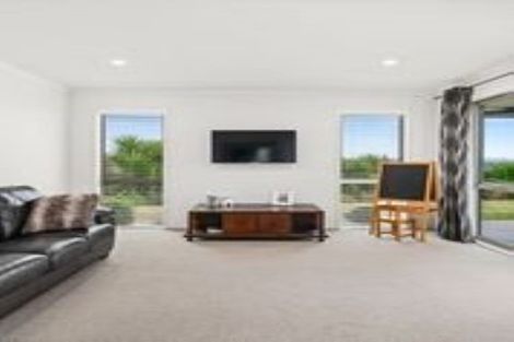 Photo of property in 1 Elena Place, Welcome Bay, Tauranga, 3112