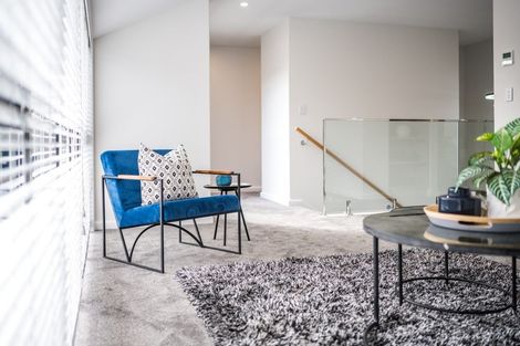 Photo of property in 15a The Parade, Bucklands Beach, Auckland, 2012