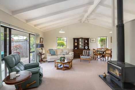 Photo of property in 27 Lincoln Road, Carterton, 5713