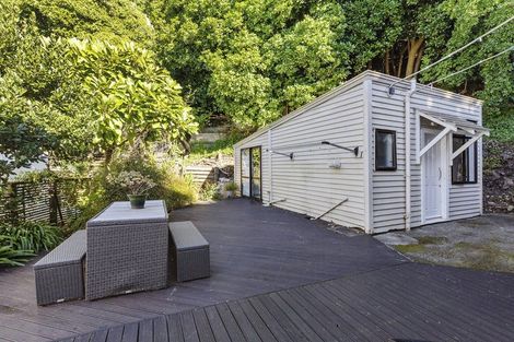 Photo of property in 493 Karaka Bay Road, Karaka Bays, Wellington, 6022