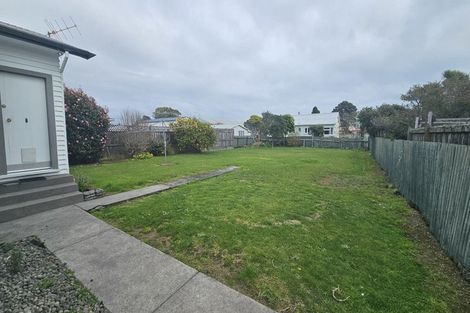 Photo of property in 46 Sackville Street, Fitzroy, New Plymouth, 4312