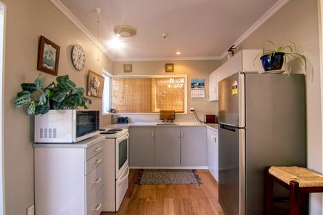 Photo of property in 3 Coromandel Court, Roslyn, Palmerston North, 4414