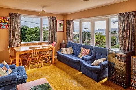 Photo of property in 5 Tirowhanga Road, Paremata, Porirua, 5024