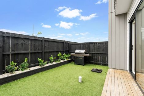 Photo of property in 65 Whare Kauri Road, Papakura, 2110