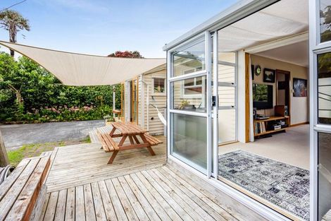 Photo of property in 70 Ihaia Road, Opunake, 4616