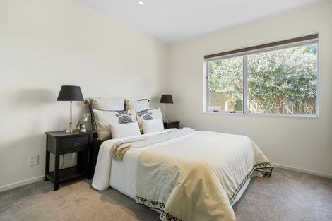 Photo of property in 16 Whitford Road, Howick, Auckland, 2014