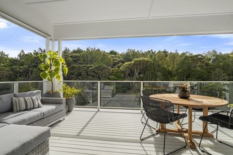 Photo of property in 20 Eaves Bush Parade, Orewa, 0931