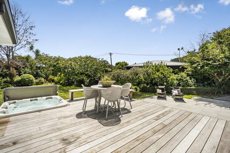 Photo of property in 23 Pukatea Street, Eastbourne, Lower Hutt, 5013