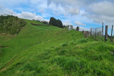 Photo of property in 311 Croydon Road, Midhirst, Stratford, 4394