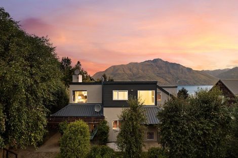 Photo of property in 1 Arawata Terrace, Fernhill, Queenstown, 9300