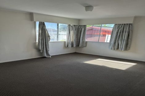 Photo of property in 62 Edgewater Drive, Pakuranga, Auckland, 2010