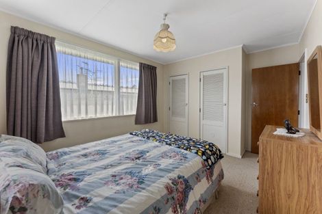 Photo of property in 44 Oregon Drive, Maoribank, Upper Hutt, 5018