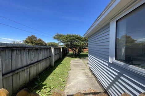 Photo of property in 1/5 Bond Crescent, Forrest Hill, Auckland, 0620