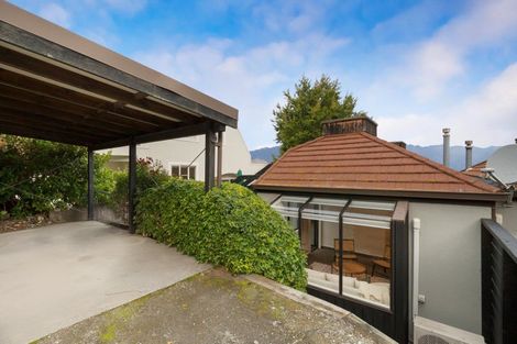 Photo of property in 17b Wynyard Crescent, Fernhill, Queenstown, 9300