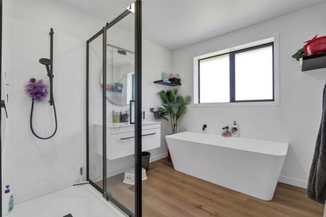 Photo of property in 123 Princess Street, Waitara, 4383