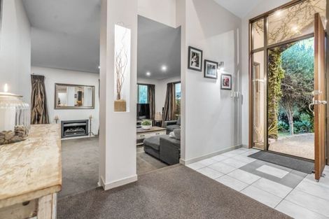 Photo of property in 2 Te Wharau Drive, Greenhithe, Auckland, 0632