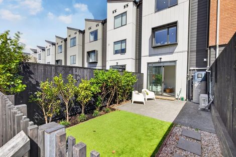Photo of property in 46 Hobsonville Point Road, Hobsonville, Auckland, 0616