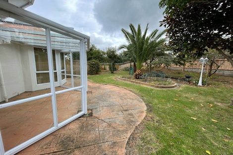 Photo of property in 22 Bearing West Court, Paraparaumu, 5032