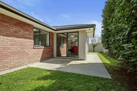 Photo of property in 3a Savage Crescent, Upper Hutt Central, Upper Hutt, 5018