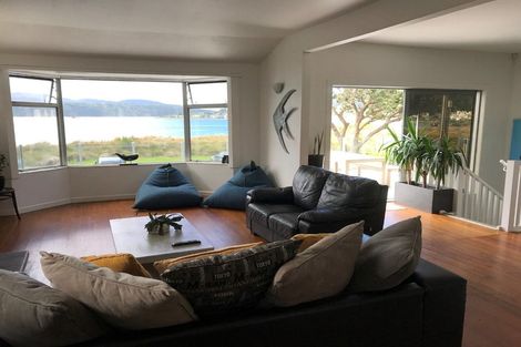 Photo of property in 217 Marine Parade, Seatoun, Wellington, 6022