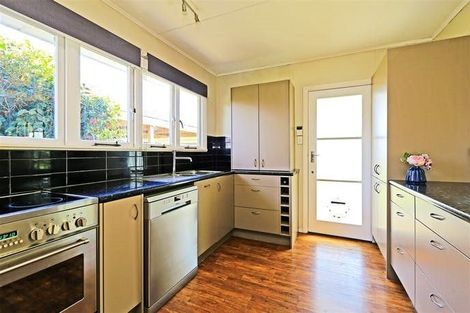 Photo of property in 704 Park Road North, Parkvale, Hastings, 4122