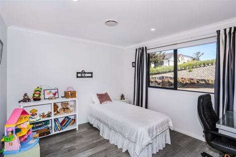 Photo of property in 6 Stonedale Drive, Pukekohe, 2120