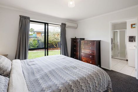 Photo of property in 6 Limousin Place, Grandview Heights, Hamilton, 3200