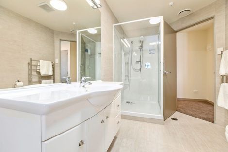 Photo of property in Anchorage Apartments, 301/36 Victoria Road, Mount Maunganui, 3116