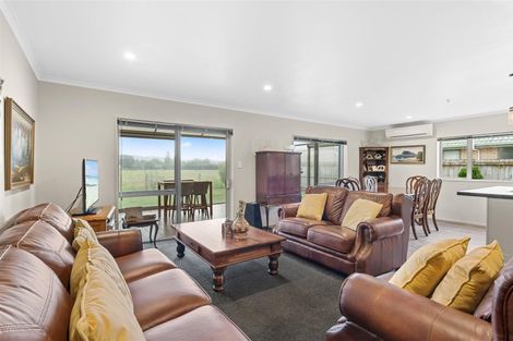 Photo of property in 24 South Road, Waipu, 0510