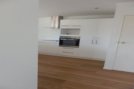 Photo of property in 1/28 Bournemouth Terrace, Murrays Bay, Auckland, 0630