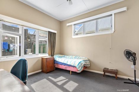 Photo of property in 7 Millward Street, Newtown, Wellington, 6021