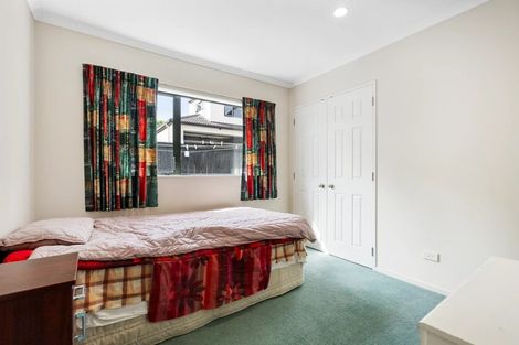 Photo of property in 320 Hill Road, The Gardens, Auckland, 2105