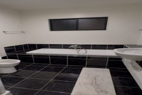 Photo of property in 20a Mariposa Crescent, Birkenhead, Auckland, 0626