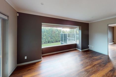 Photo of property in 27 Johnstone Drive, Fitzherbert, Palmerston North, 4410