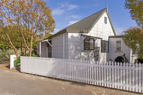 Photo of property in 2/49a Main Road, Redcliffs, Christchurch, 8081