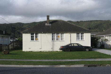 Photo of property in 15 Strand Crescent, Naenae, Lower Hutt, 5011