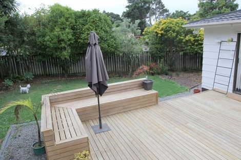 Photo of property in 17 St Catherine Crescent, West Harbour, Auckland, 0618
