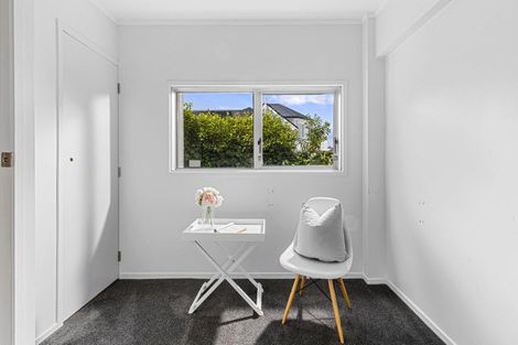 Photo of property in 10a Church Street, Northcote Point, Auckland, 0627