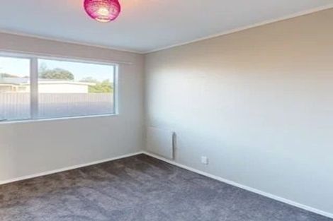 Photo of property in 17 Tainui Street, Castlecliff, Whanganui, 4501