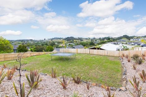 Photo of property in 76 Solan Drive, Waimauku, 0812